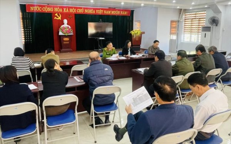 Ban Chỉ đạo Mô hình An ninh cơ sở phường Hồng Gai tổ chức Hội nghị bàn giải pháp khắc phục những khó khăn hạn chế và triển khai một số nhiệm vụ cuối năm trong công tác xây dựng mô hình ANCS trên địa bàn.