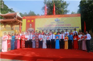Lễ kết nạp Đảng viên dịp 75 năm ngày Cách mạng tháng tám thành công (19/8/1945- 19/8/2020) và Quốc khánh nước CHXHCN Việt Nam (2/9/1945- 2/9/2020)