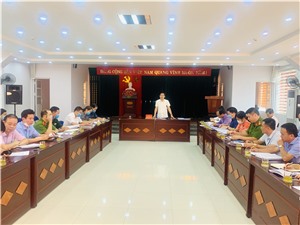 Đoàn công tác số 01 của Thành ủy làm việc với Đảng ủy phường Hồng Gai