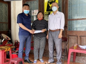 UBND phường Hồng Gai đã đến thăm, tặng quà người khuyết tật tại các khu phố trên địa bàn phường Hồng Gai.