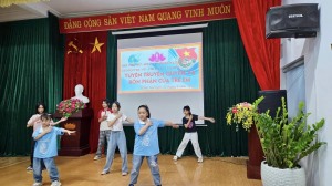Đoàn Thanh niên – Hội Phụ nữ phường Hồng Gai tổ chức tuyên truyền về  Luật trẻ em 2016 - Quyền và bổn phận của trẻ em.